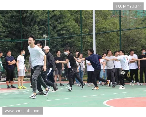 体育滚雪球教学法详细解析，激发学生运动兴趣与团队合作能力的创新教学策略